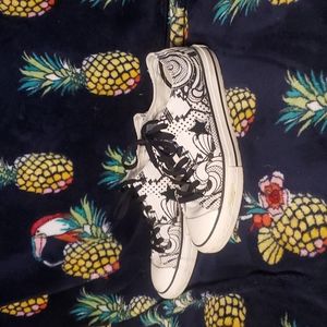 Super cute Converse